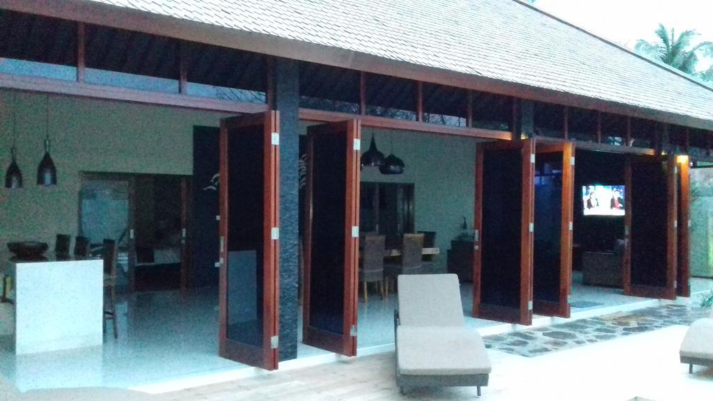 Gili Palms Villas Gili Trawangan Exterior photo